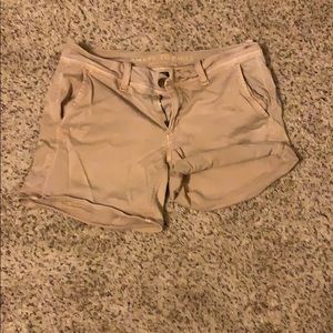 American eagle khaki shorts (light wash)